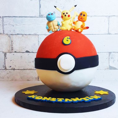 Pokemon Ball Torte