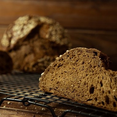 Ur Dinkel Korn Brot - Creabeck Sins und Zug