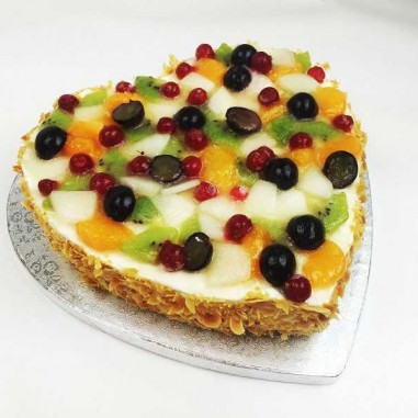 Herztorten mit Früchtequark