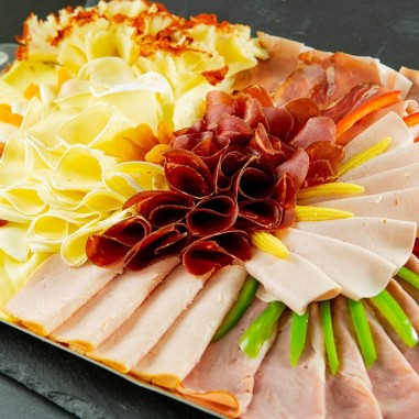 Fleisch-und Käseplatte