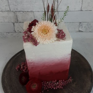 № 1064 Ombre Cake - red to...