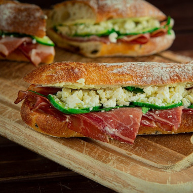Fleischkäse Butterweggli  leckeres Sandwiches online bestellen - Creabeck Sins und Zug