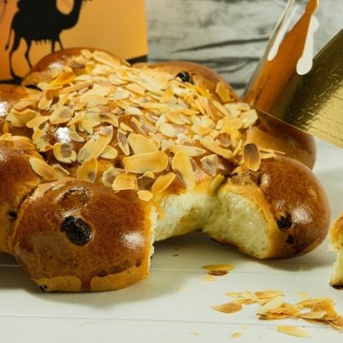 Dreikönigskuchen mit Sultaninen