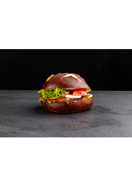 Laugenbaguette mit Salami