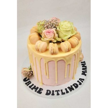 Rose Maccaron Torte
